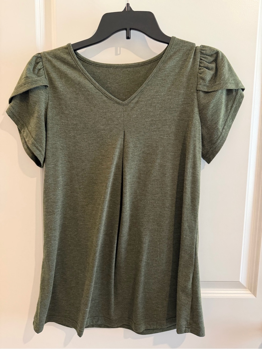 Women's Olive Green V-Neck Short Sleeve Top